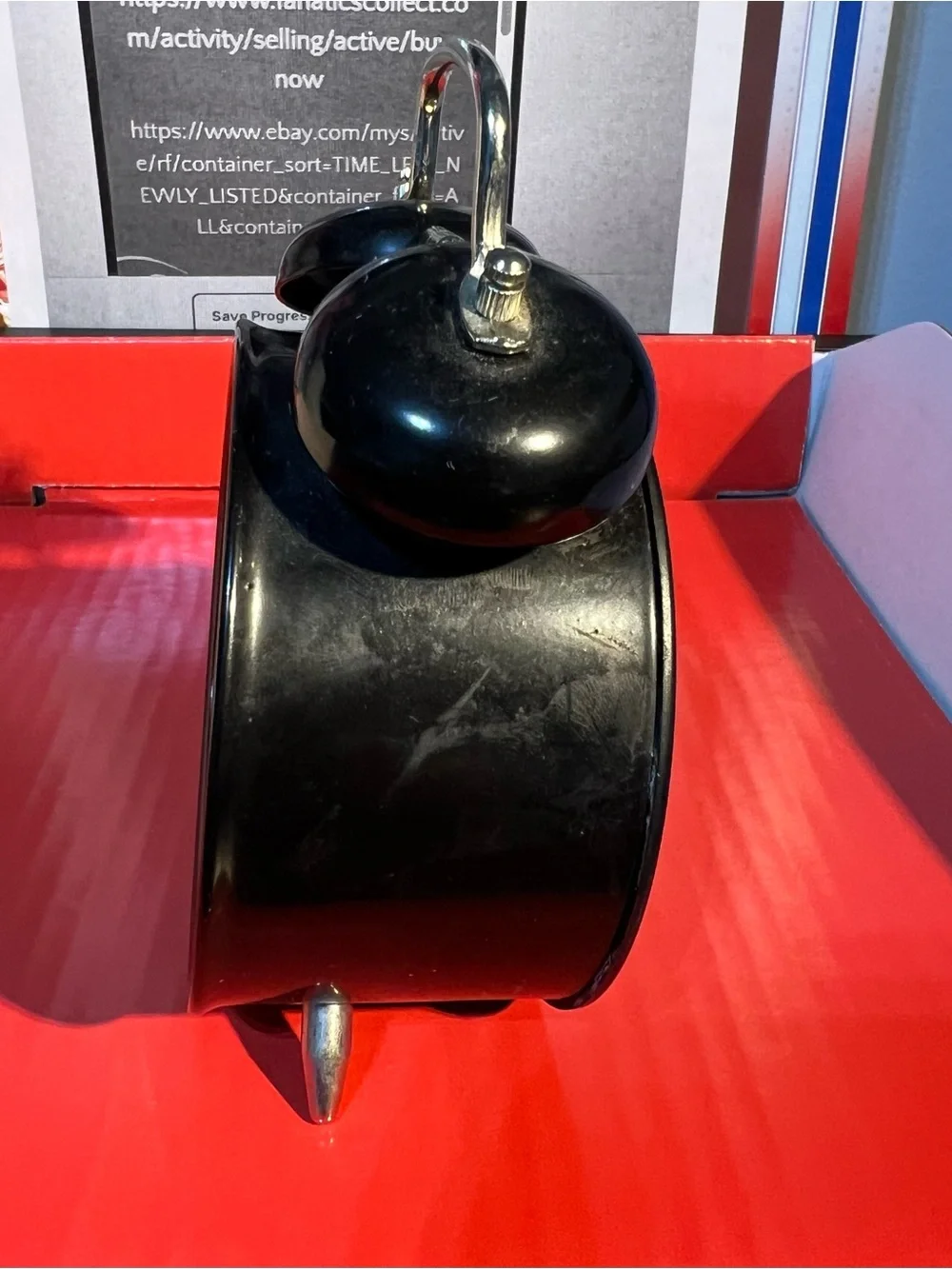 Source Unknown Black Twin Bell Alarm Clock with White Face